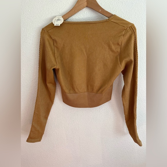 Aerie Offline Seamless Cable Cropped Compression Stonewash Brown Top L - Picture 9 of 13